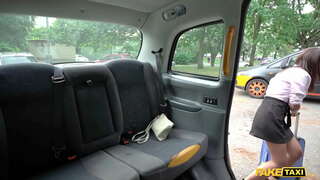 ���ალბი ტაქსის მინა Moreno fucked in ტაქსი