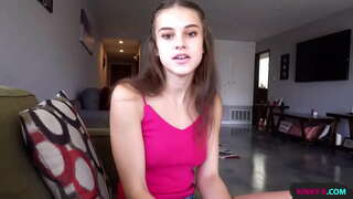 Moja polusestra saznala da joj je dečko varao ju i želim da se vratim na ga zamolila me je da je jebeš i pusti je da nas slikam - Ellie Idol