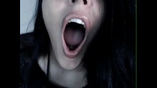 Cum di dalam mulut saya sementara aku muncrat!