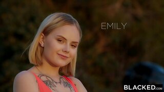 BLACKED Viņa bija atvaļinājumā, un vēlējās, lai ārstētu sevi, lai daži BBC